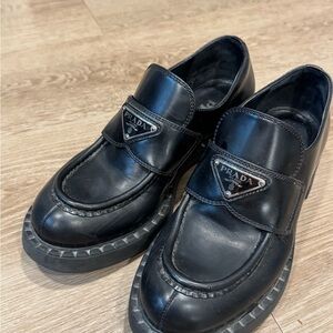 Prada Women’s Black Leather loafers